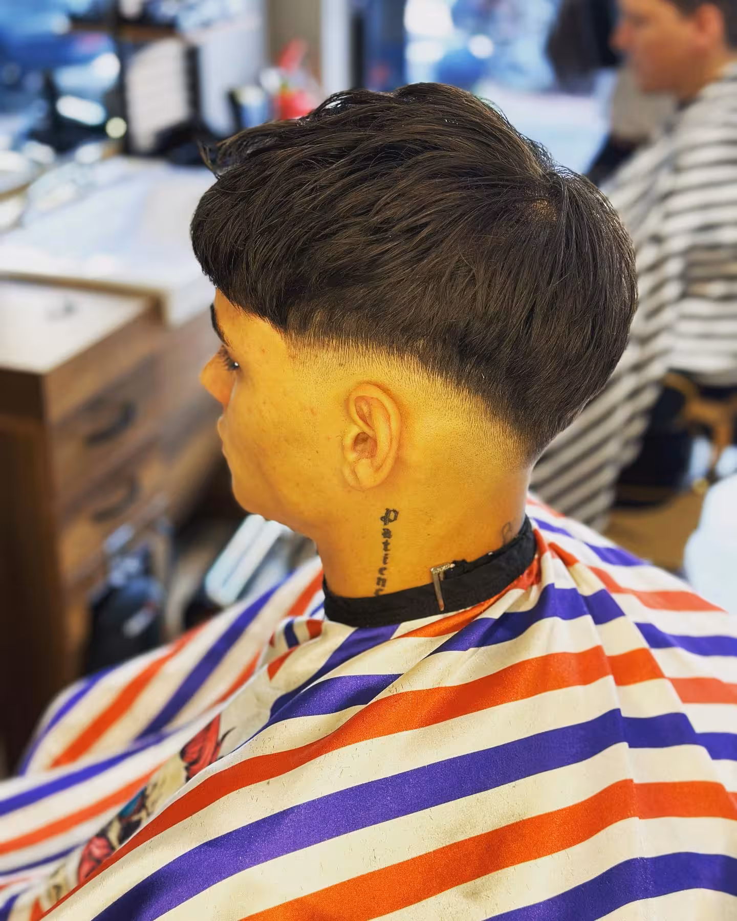 Coupe de cheveux moderne 3